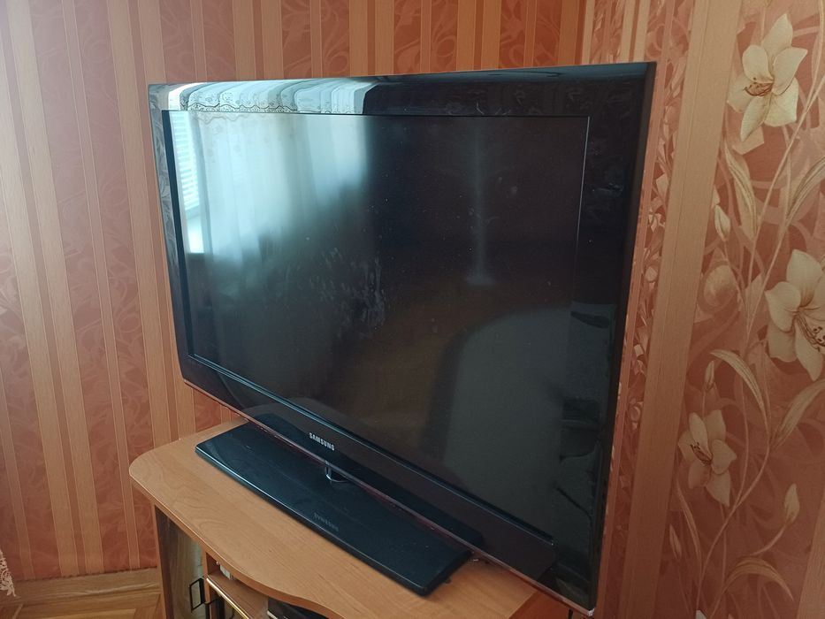 Телевизор Samsung 40"