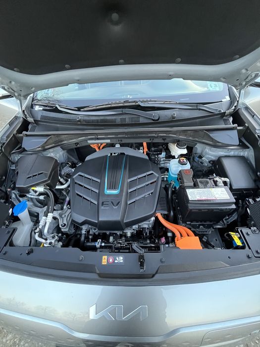 Кіа ніро 64 kw