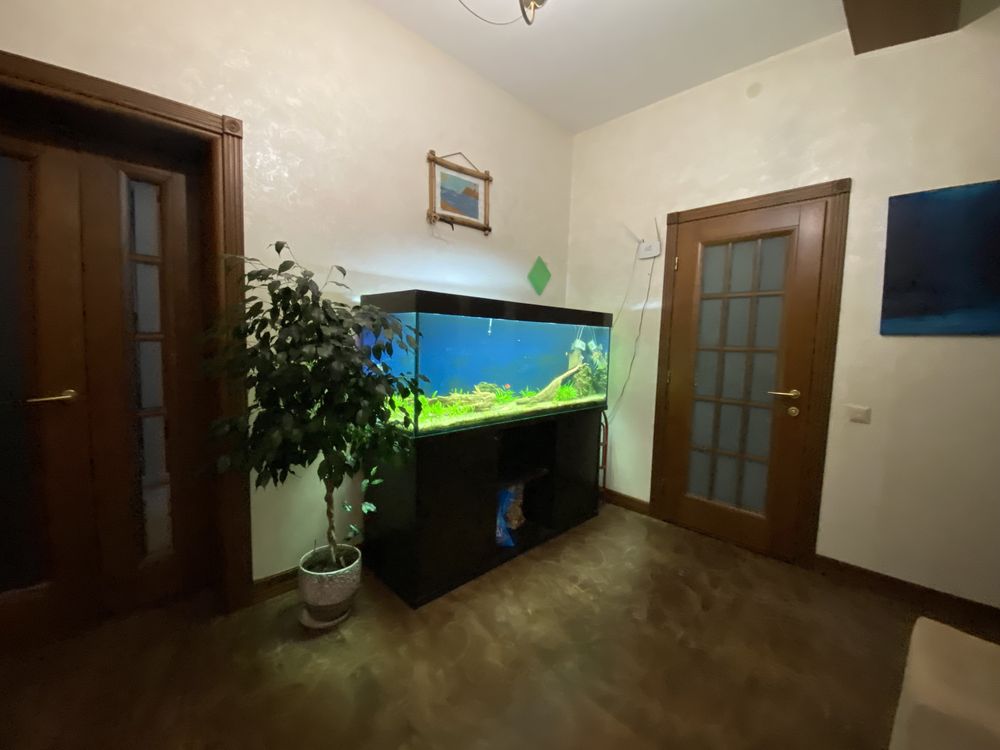 Продаю дом 160м2 в самом центре, возле ресторана Скорини