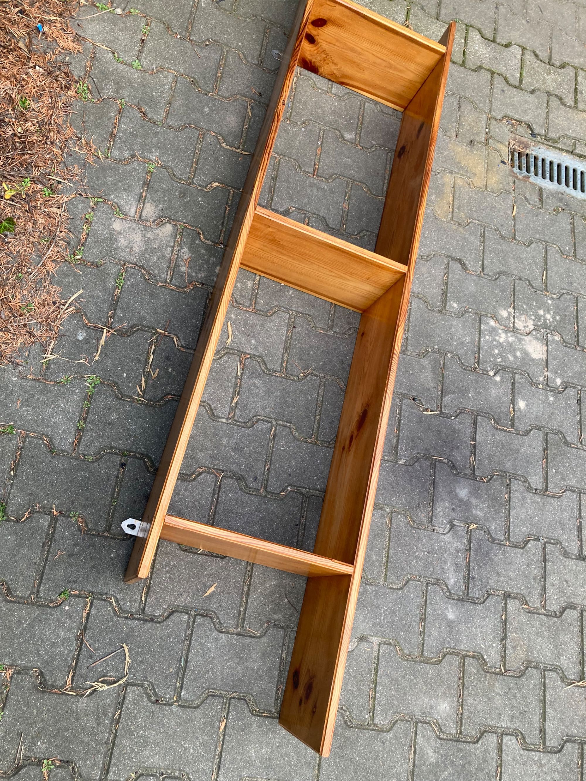 Półka z litego drewna