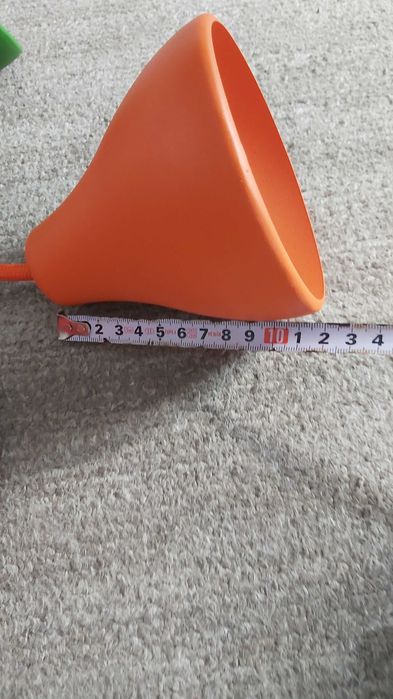 Szklana lampa wisząca, wysoka jakość wykonania i materiałów.