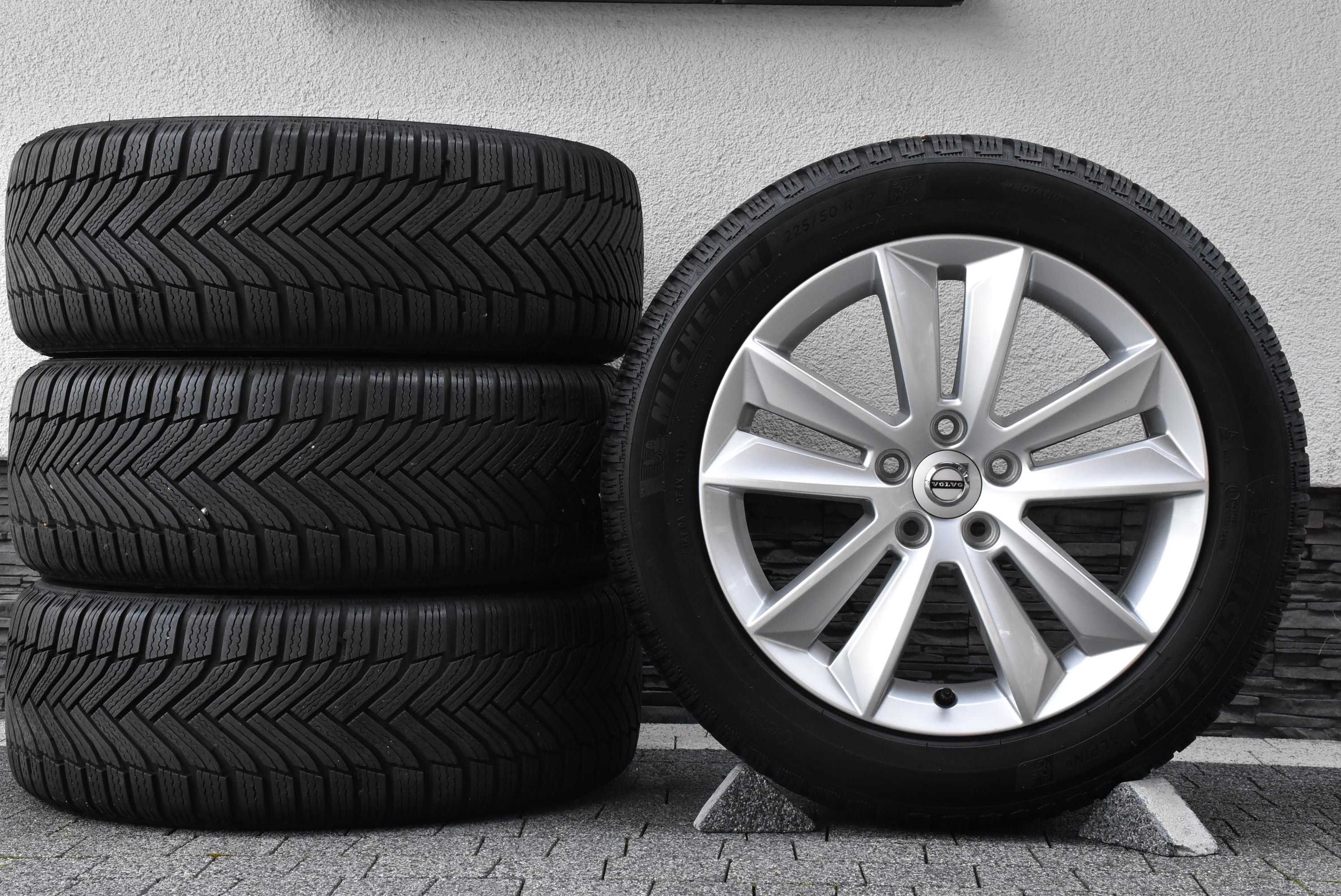 Koła zimowe OEM VOLVO S60 V60 17" Michelin 8mm 2023r