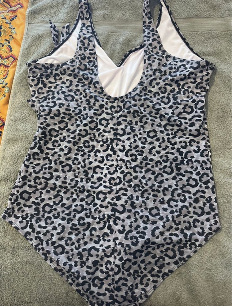 Plus size. Stroj kąpielowy jednoczęściowy. Roz 60
