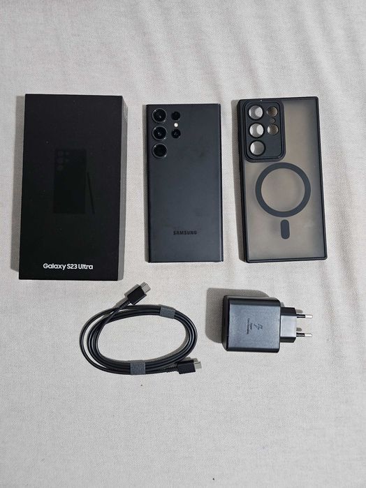 Samsung S23Ultra 256gb.