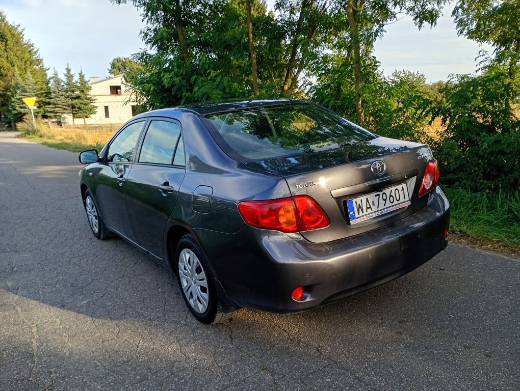 Toyota Corolla 1.6 benzyna
