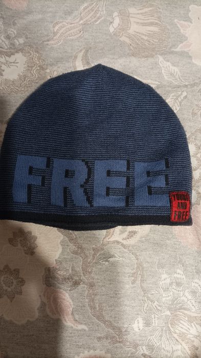 Тепла шапка для хлопчика 8-9 років