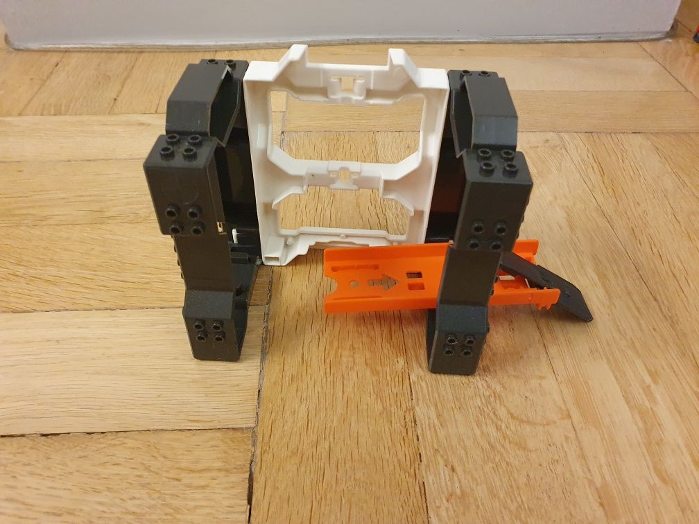 Hot Wheels TruckBuilder System zestaw Jak Nowy 
Zestaw Myjnia 

Jak No