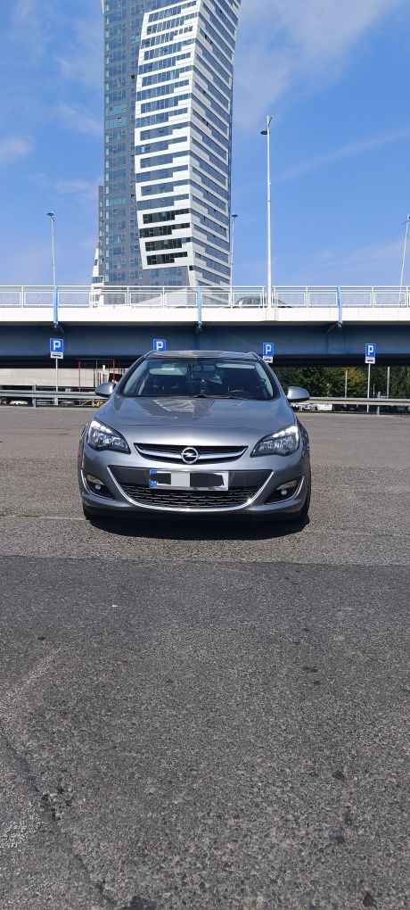 Opel astra j sport tourer