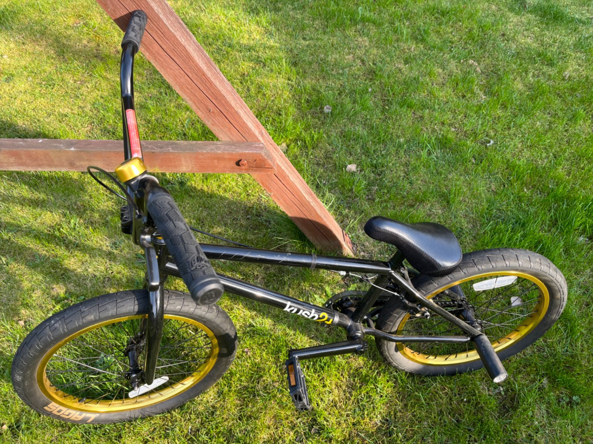 Rower BMX Mafiabikes Kush2+ black gold koło 20 pegi wyczynowy