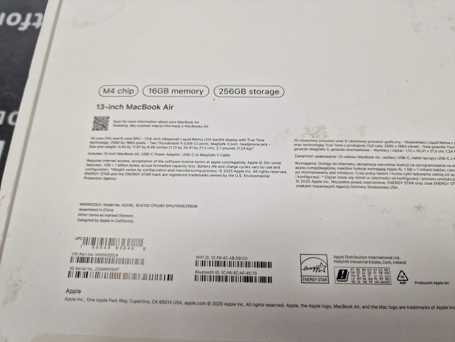 Macbook Air 13 2025/ M4/ 16GB/ 256GB/ Silver/ Grade A/ 17 cykli z iSpo