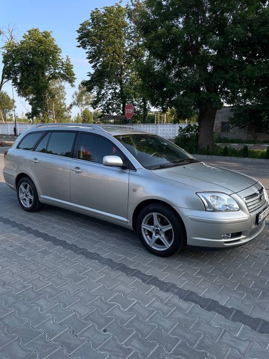 Toyota avensis 2005