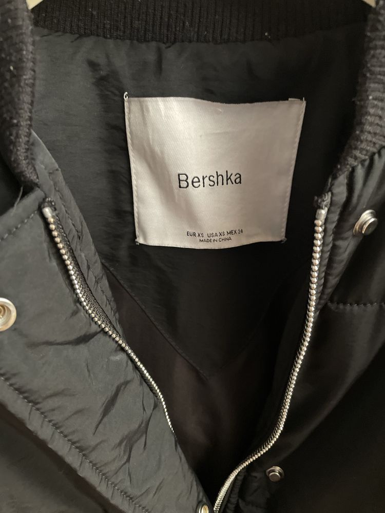 Kurtka puchowa bomberka Bershka r. XS