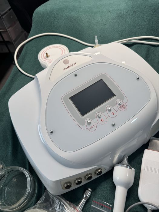 Rubica kombajn kosmetyczny i stolik