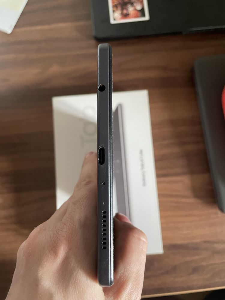 Планшет Samsung Tab 7