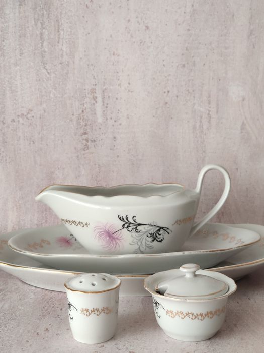 Фарфор, посуда для сервировки.