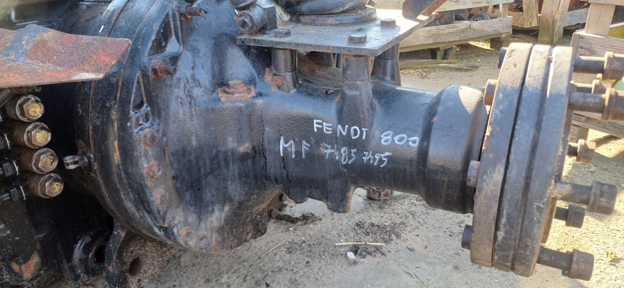 Tuz  7485 Massey Ferguson 6485 silnik sisu części most 7495 oś części