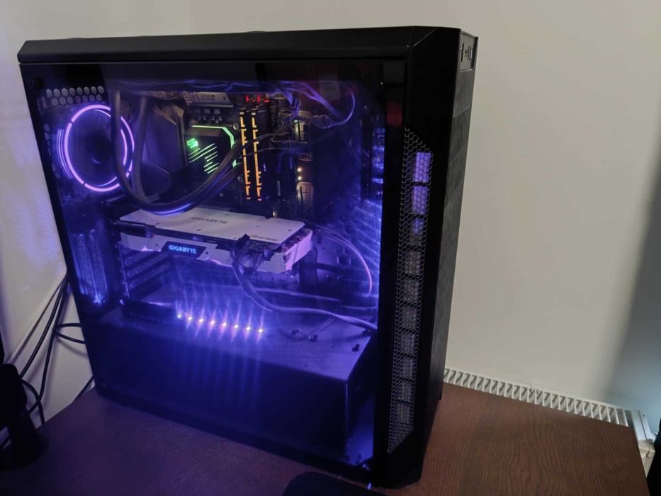 Komputer stacjonarny PC Gamingowy RTX 2700 Intel Core i7-9700K