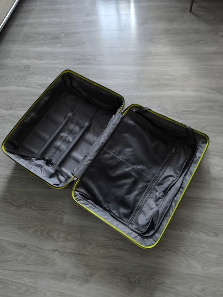 Torba podróżna walizka American tourister L na 4 kółka