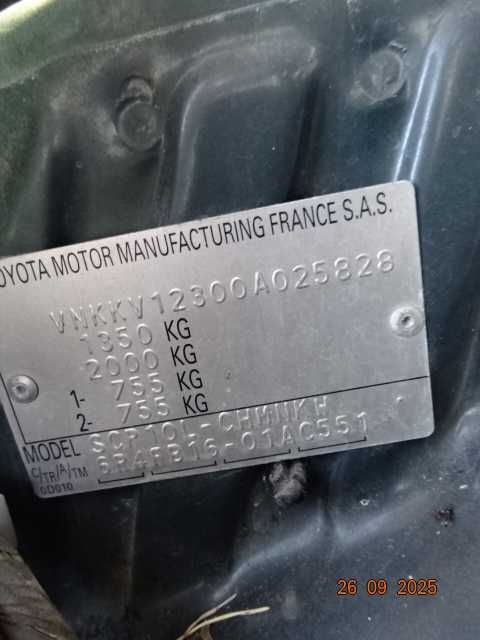 Toyota Yaris 6R4 Kompletny Przód Maska Błotnik Zderzak Atrapa