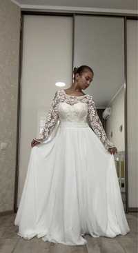ПРОДАМ абсолютно новое свадебное платье со шлейфом