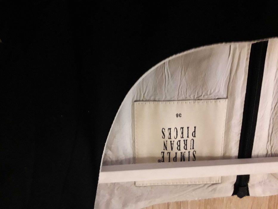 SIMPLE sukienka czarna rozmiar 38 M.