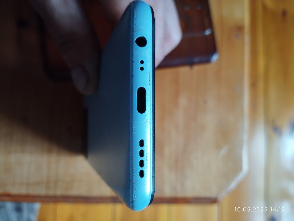 Продам телефон realme