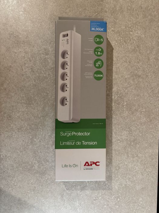 Listwa APC PM5FR oraz PM8-FR listwy w idealnym stanie przedłużacz