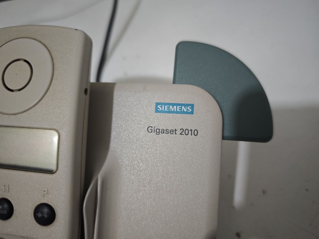 Telefone portátil Siemens Gigaset 2010