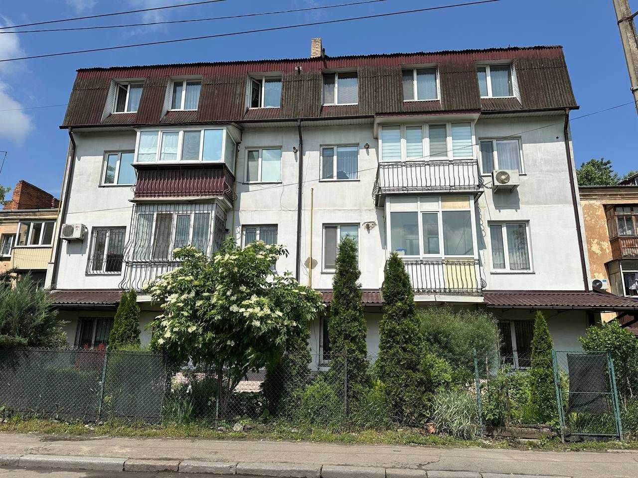 Трикімнатна квартира яка підходить під державні програми.