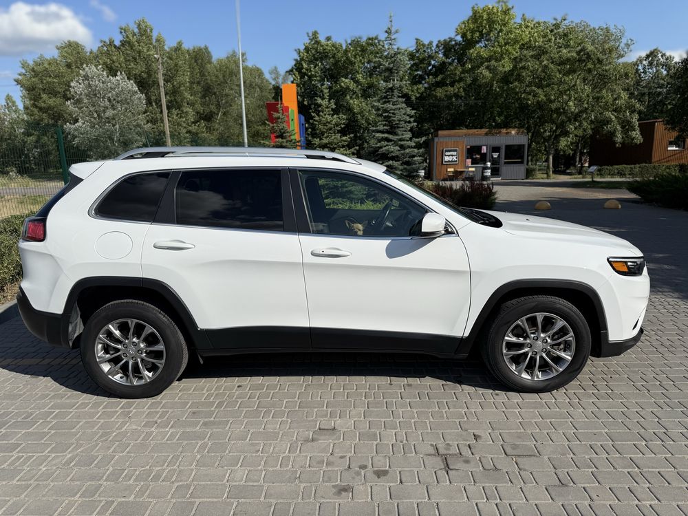 Jeep Cherokee Kl 2019 рік Latitude plus