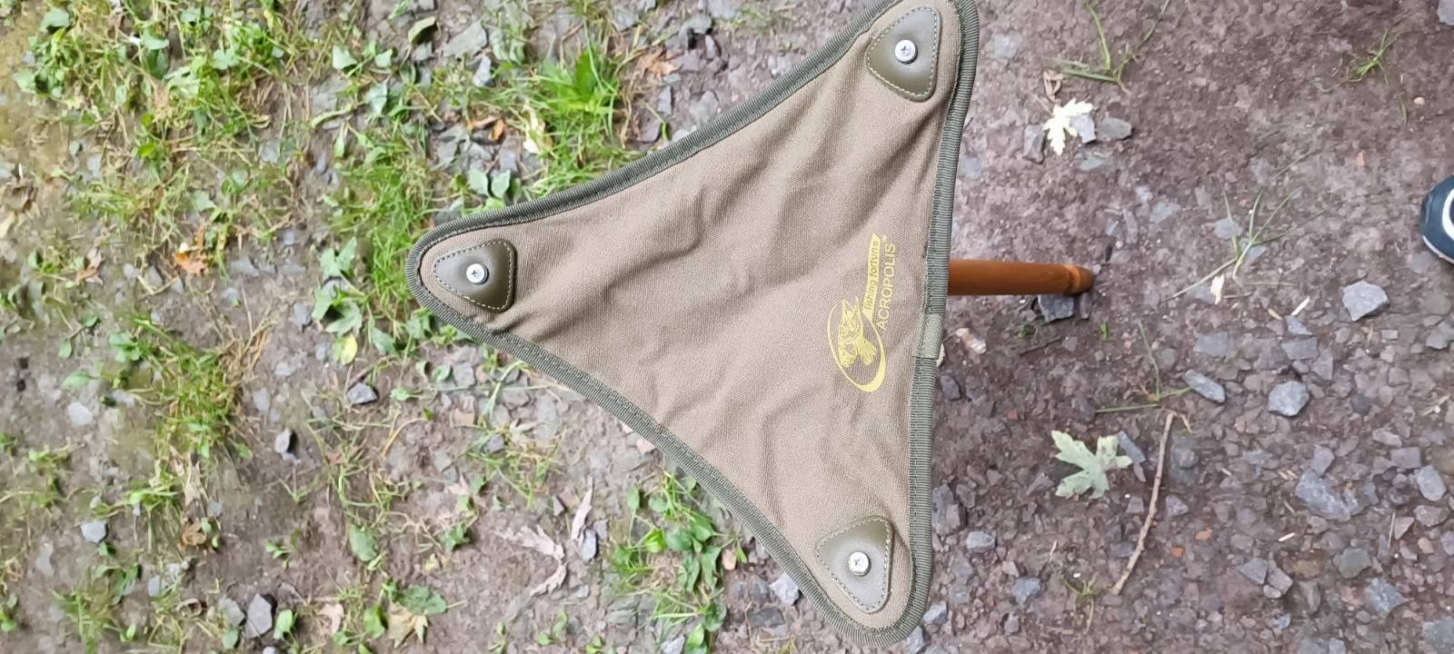 розкладний стілець