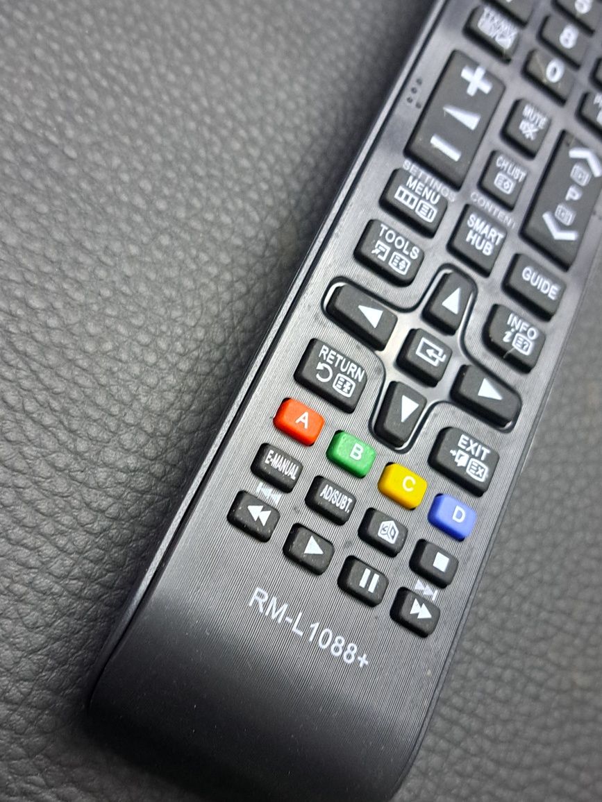 Nowy pilot uniwersalny do każdego tv Samsung Led lcd OLED qled