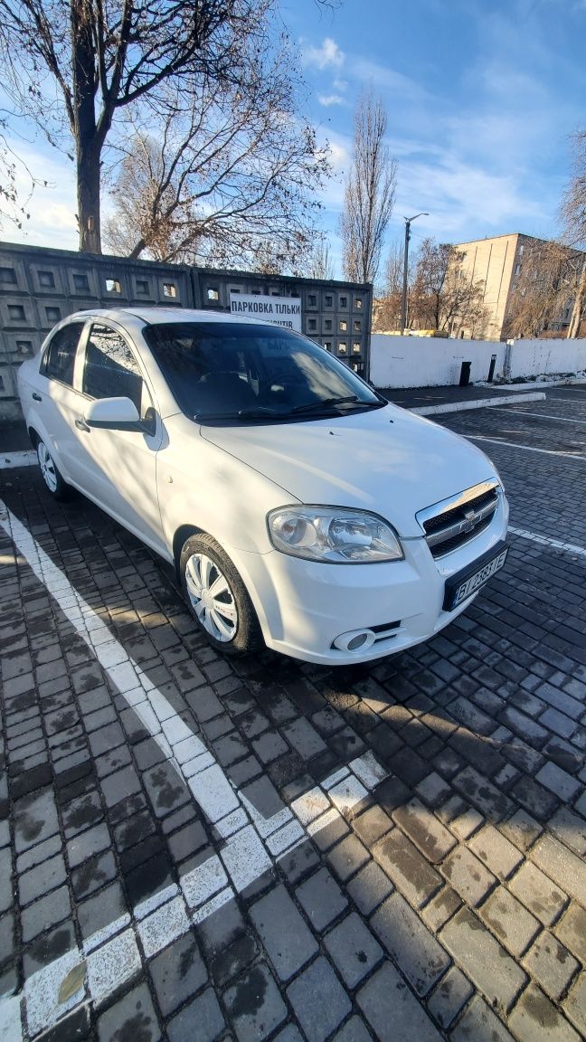 Chevrolet AVEO LS 1.5 2011 г