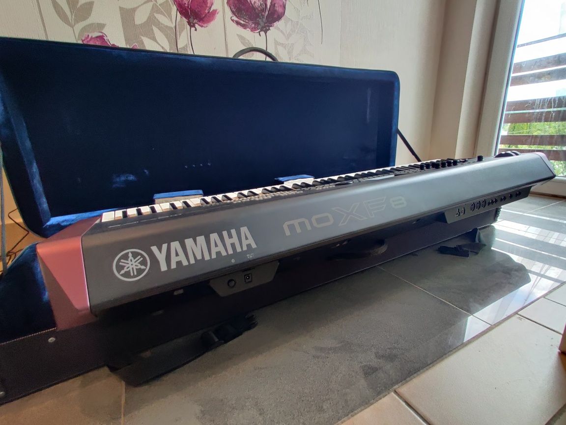 Syntezator Yamaha moxf8