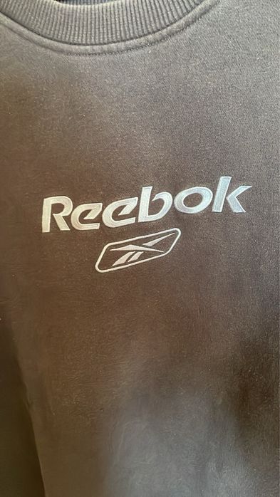 Sweat da marca Reebok
