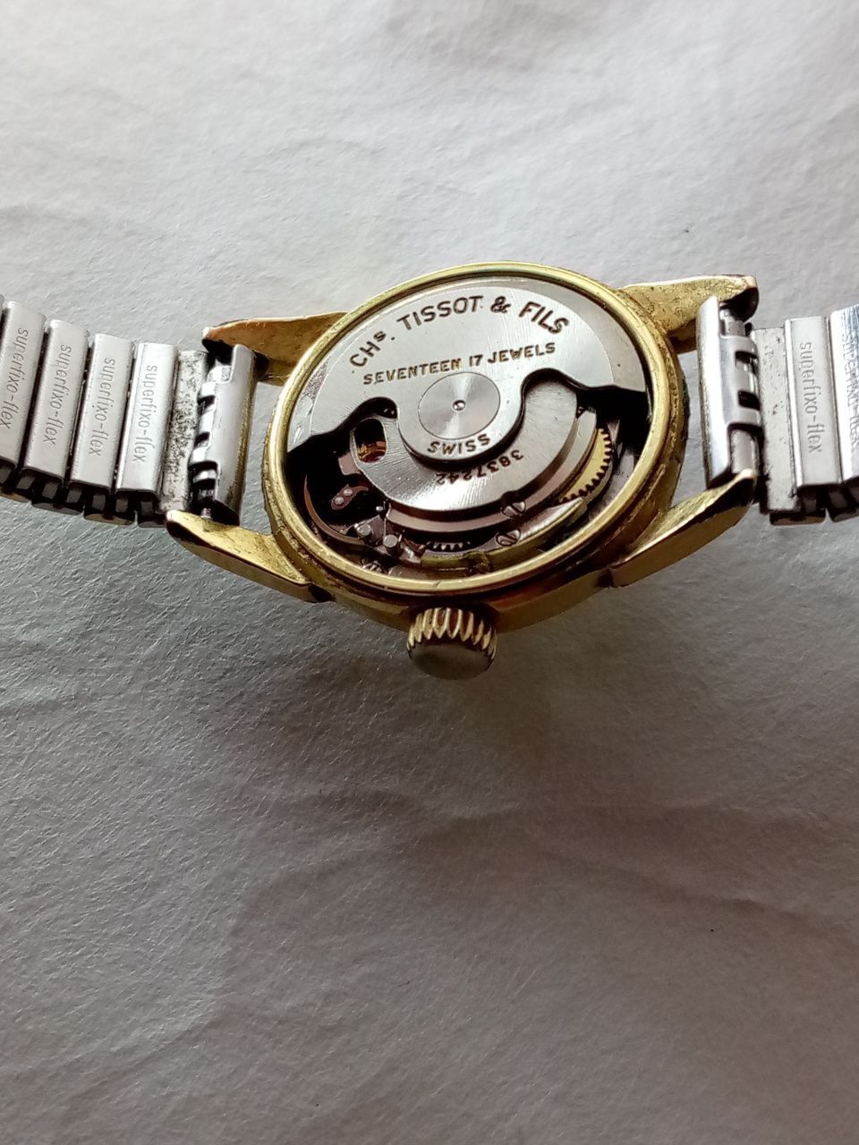 Tissot Оригильний позолочений жіночий годинник.