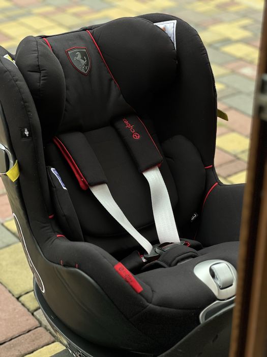 Автокрісло Cybex Sirona Z i Size Ferrari