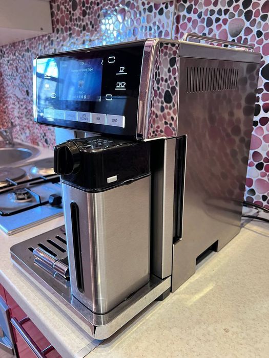 Кавомашина/кавоварка Primadonna Exclusive 6900