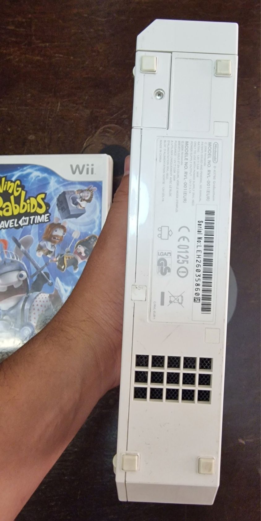 Nintendo wii +2 comandos +3 jogos