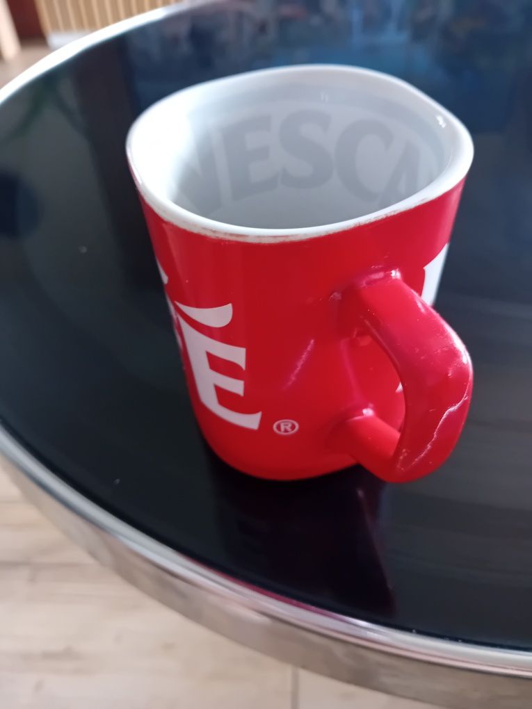 Kubek nescafe. .