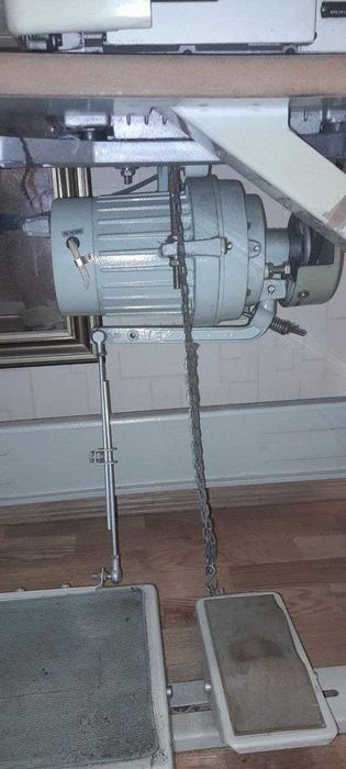 Продам оверлок промисловий 5-ти нитковий б/у в гарному стані