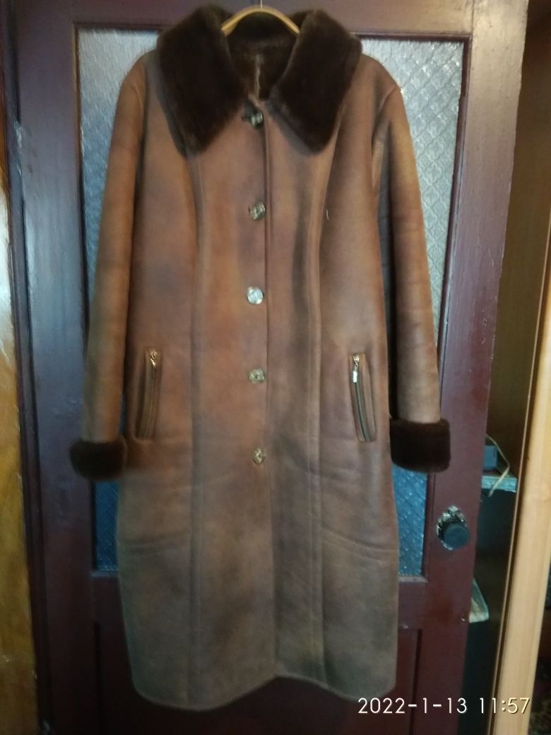 Одежда верхняя,дублёнка и пальто.