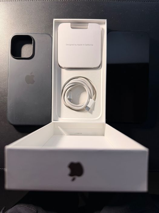 iPhone 15 Pro MAX 256GB Space black + silicon case Apple