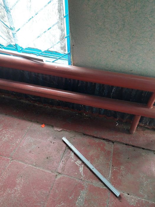 Під розбірку магазин.