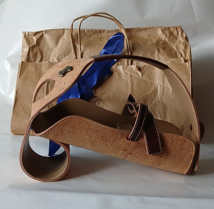 Suporte para garrafa em cortiça