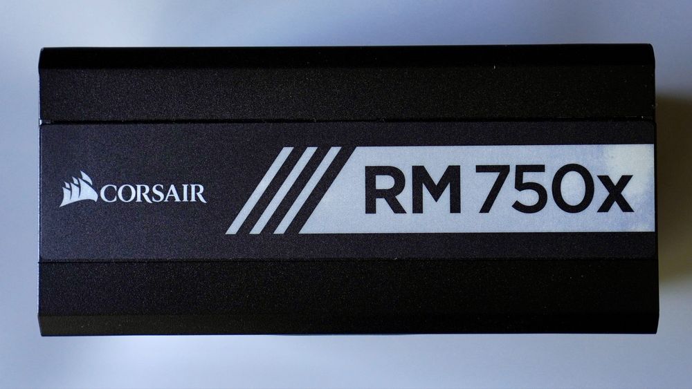 Блок питания Corsair RM750x