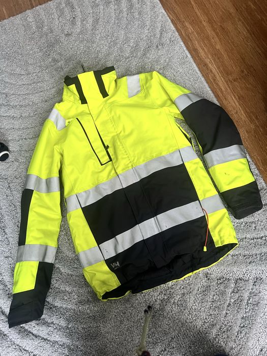 Sprzedam kurtke zimowa ostrzegawcza rozmiar S
