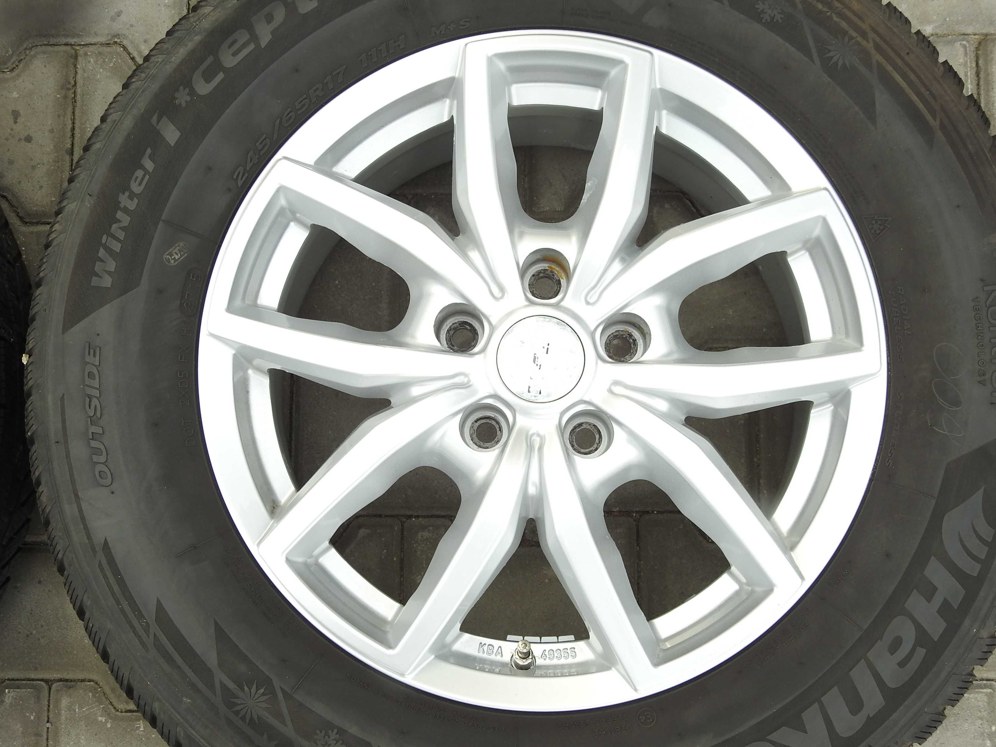 4x Alufelgi 17'' 5x120 7,5J ET 50 Dezent piasta 65,1 VW T5 T6