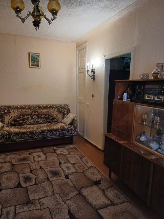 Продам 2-х кімнатну квартиру