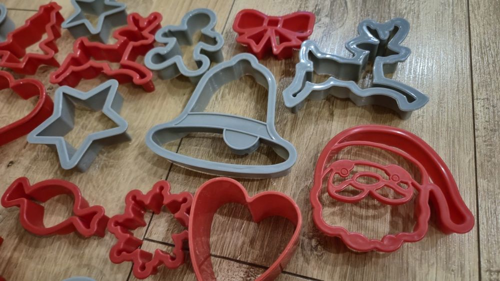 Foremki do ciastek pierników 24 szt